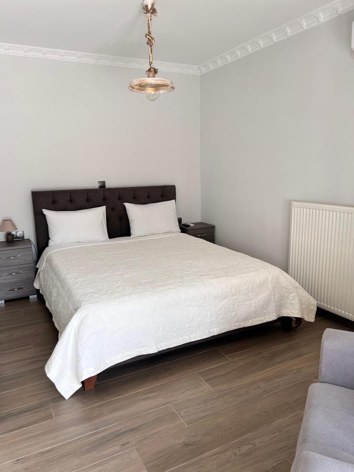 Kontis' Deluxe Furnished Apartment Loutraki  Exterior photo
